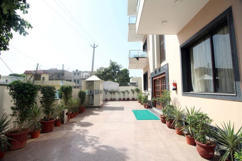 מלון Mavens House Gurgaon Behind Google Building Nh 8 מראה חיצוני תמונה